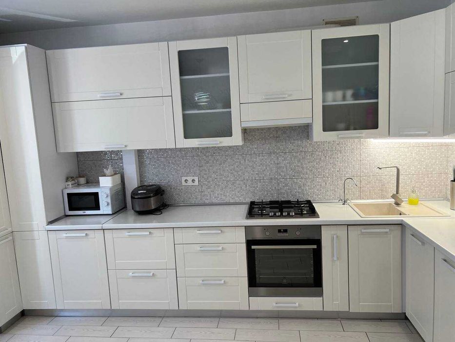 Гарна квартира поруч з Озером Виставка