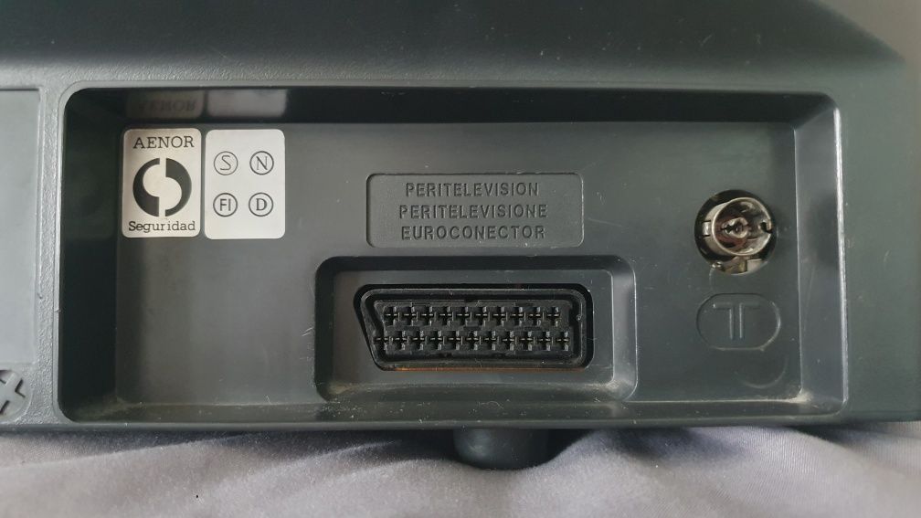 Telewizor kineskopowy sharp dv-3750s