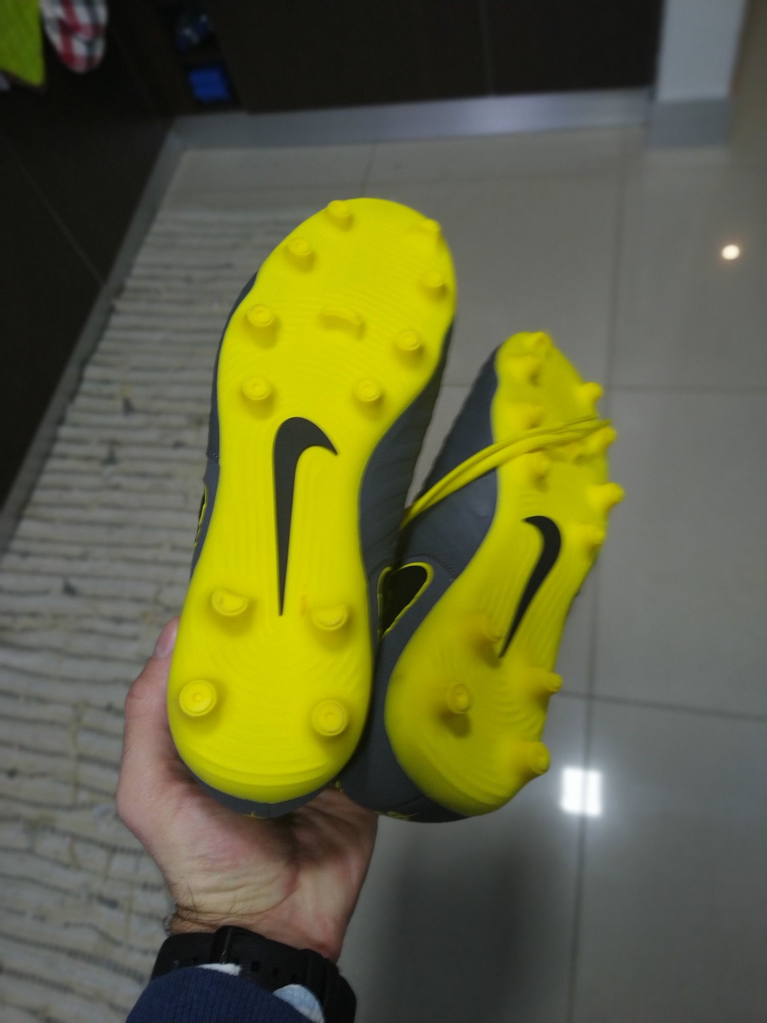 Chuteiras Nike Tiempo 42,5 (Novas)