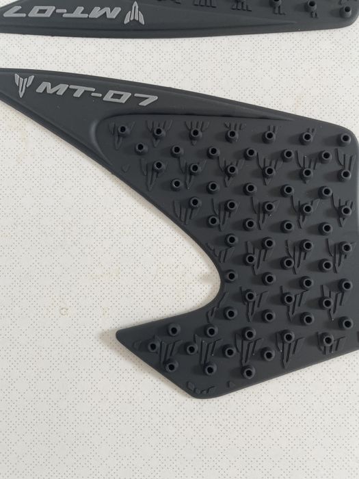 Proteção de depósito MT07 2014/2017