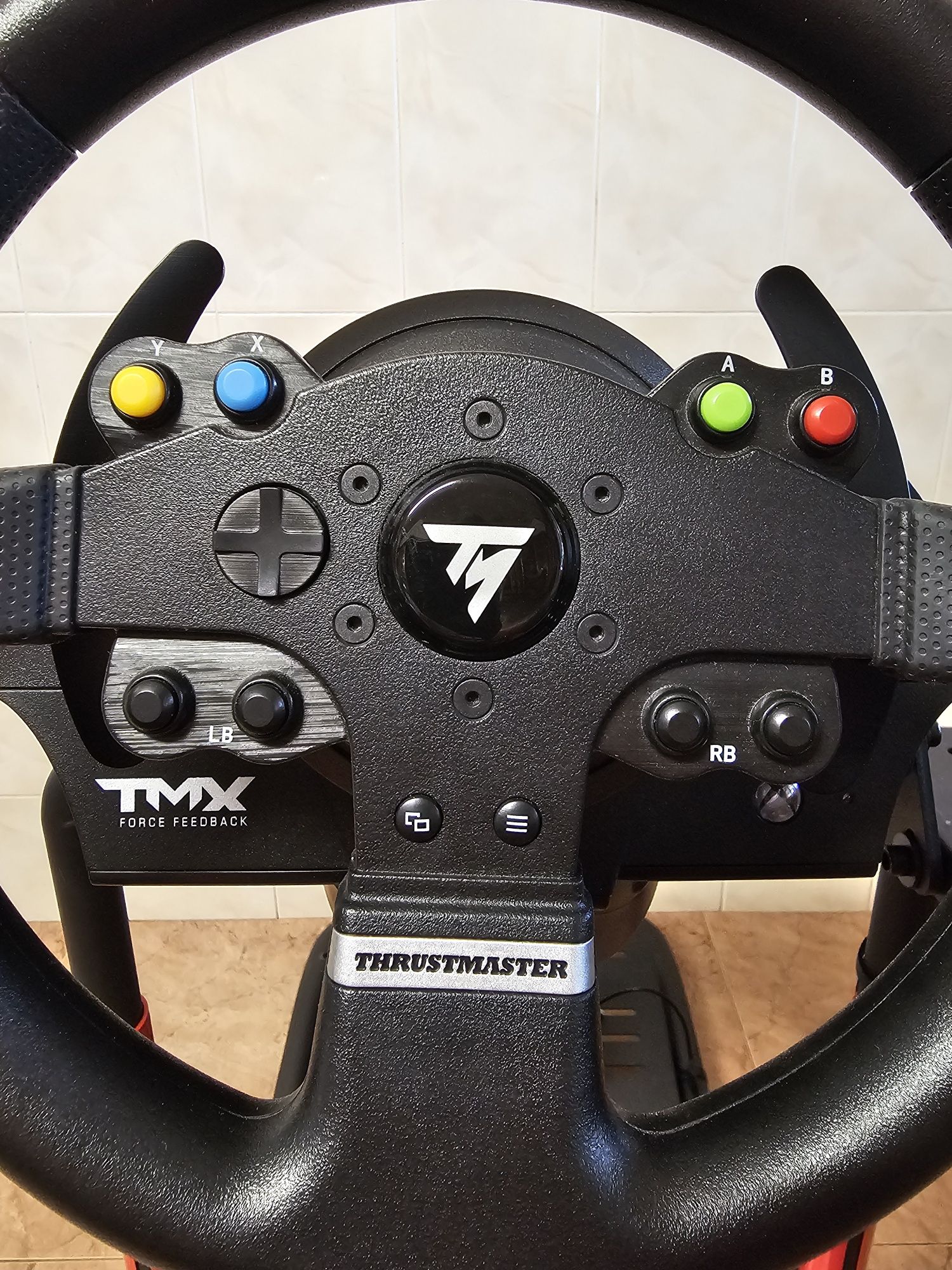 Wheel Stand Lite 2.0 mais volante Trustmaster TMX Force Feedback