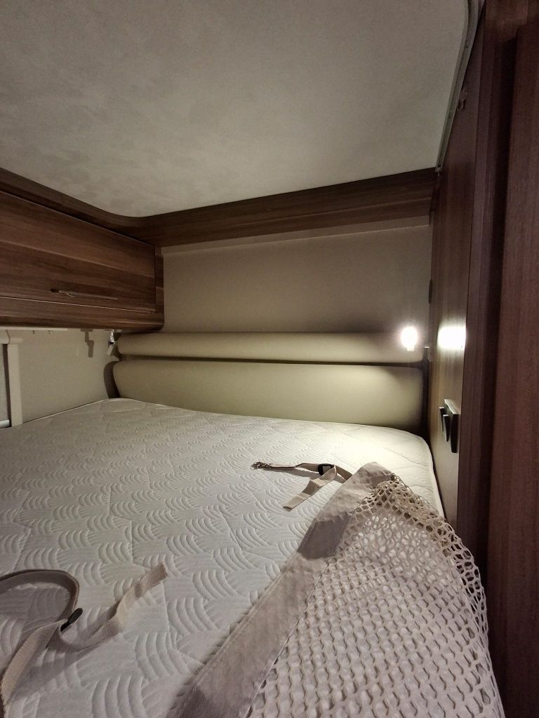 Autocaravana Roller Team Garage m Magnific
