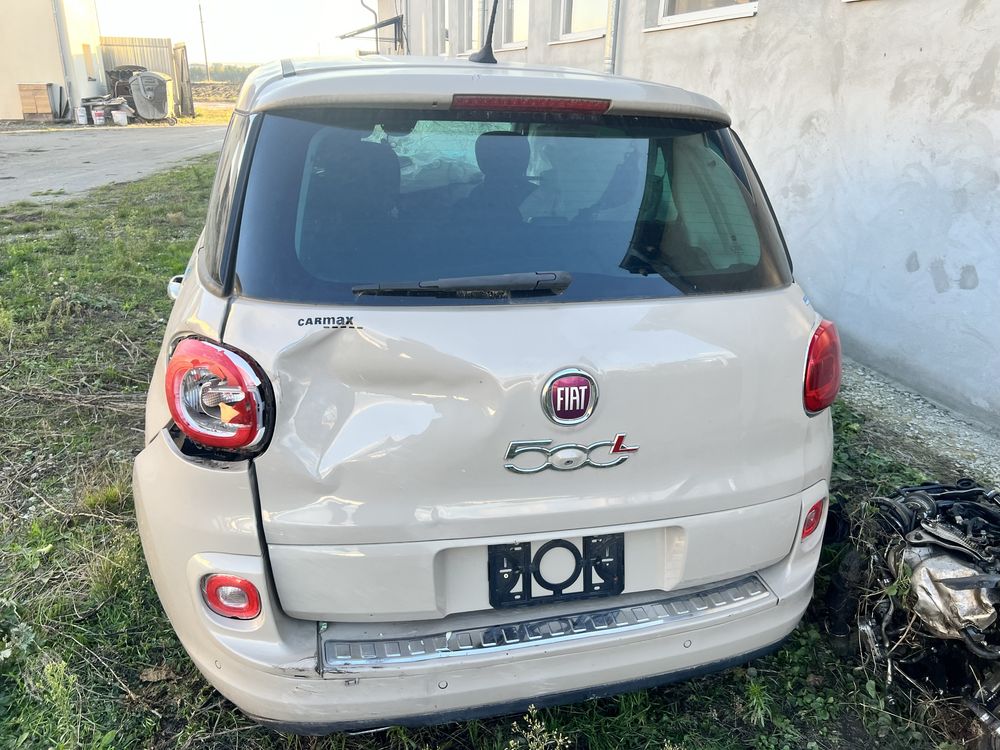 Fiat 500L після ДТП. Українська реєстрація