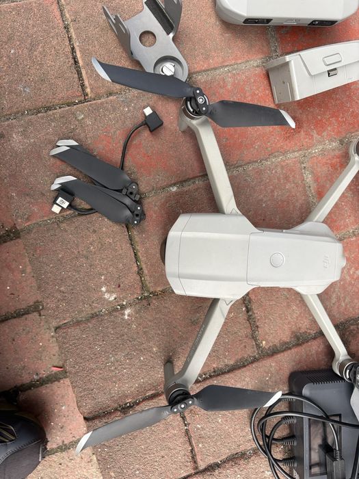 Квадрокоптер DJI Air 2