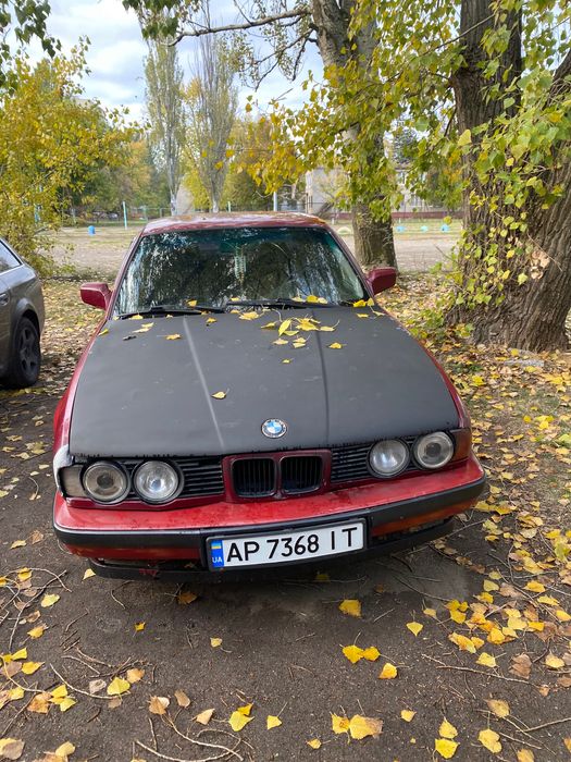 Продам BMW 5 E34