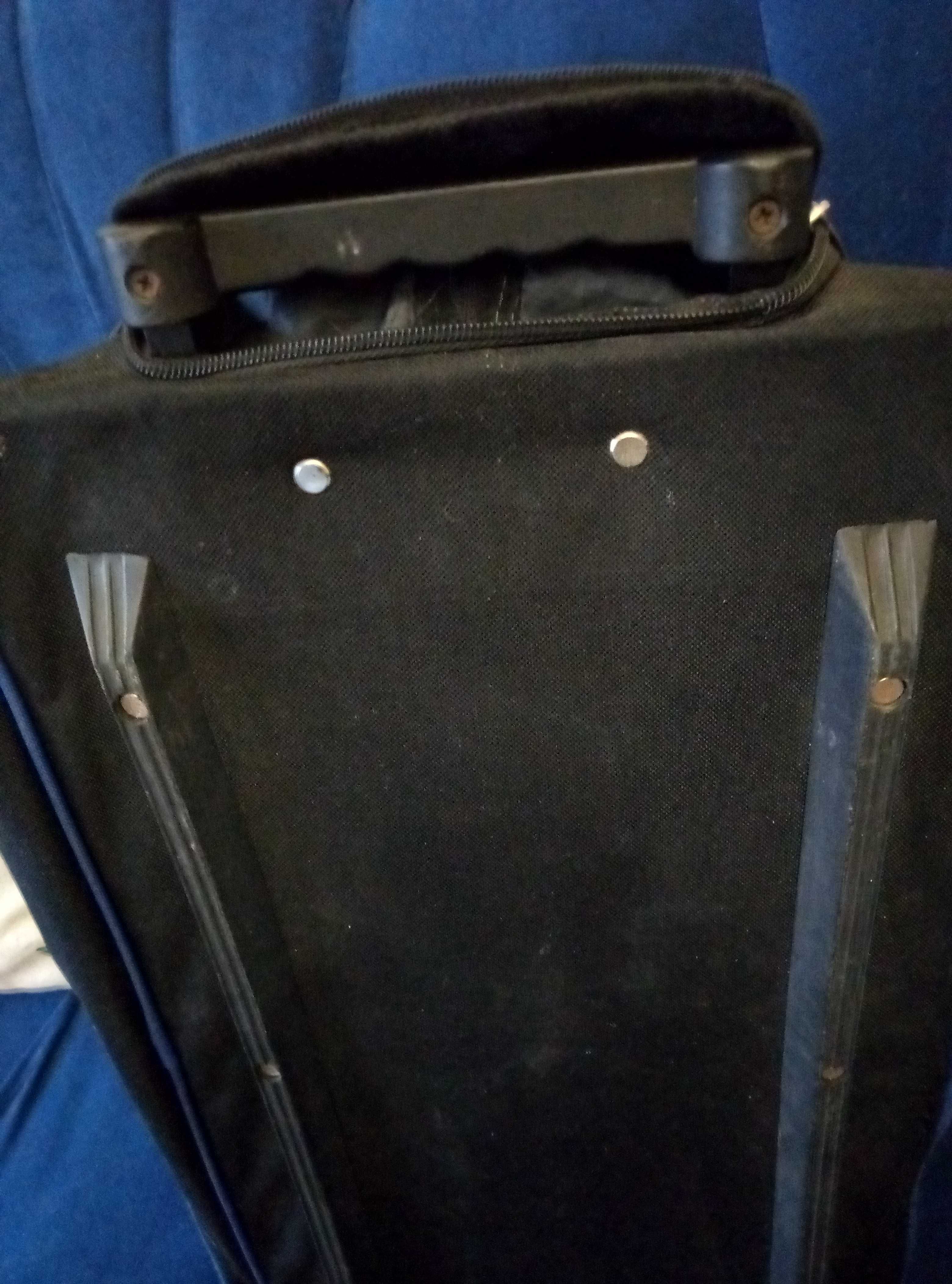 Дорожная сумка на колесах с телескопической ручкой 60х 35 см,черная.