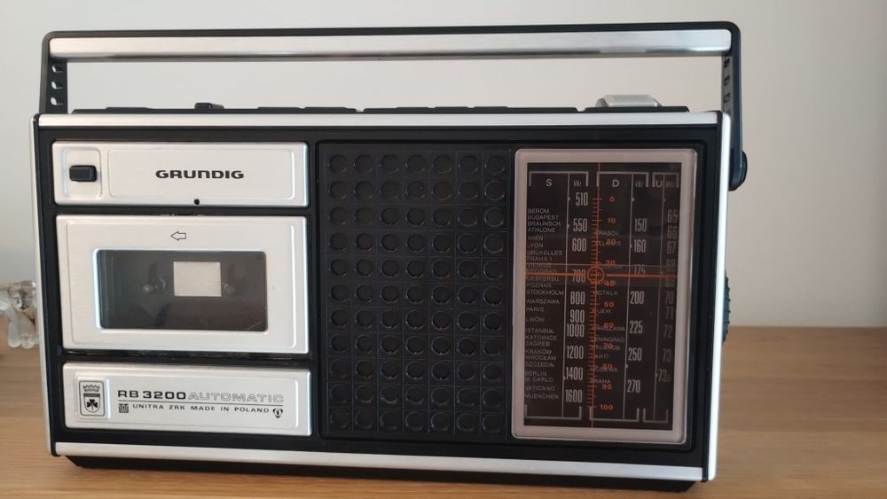 Radiomagnetofon Grundig RB 3200 przestrojony