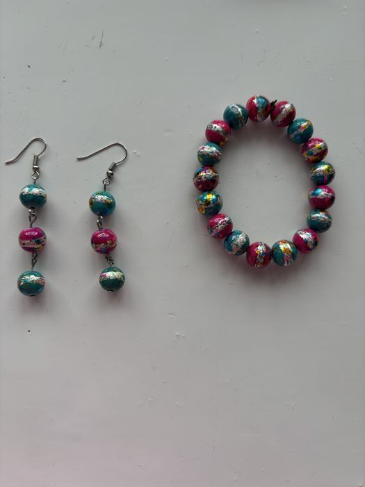 Набір прикрас сережки і браслет