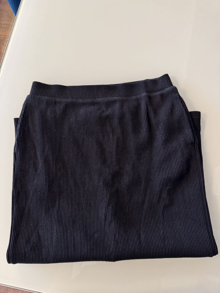 Uniqlo спідниця