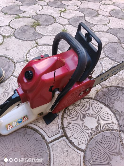 Продам бензопилу Мотор Сич 470