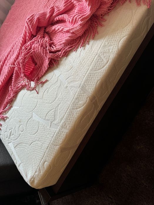 Sprzedam łóżko i kanapę