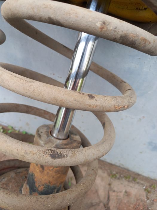 Передні стійки ваз 2109.