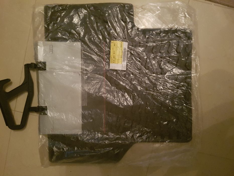 Audi Q3  ( tył ) orginalne wycieraczki