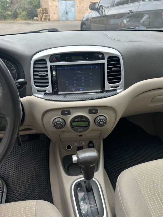 Hyundai Accent 1.6 Автомат газ