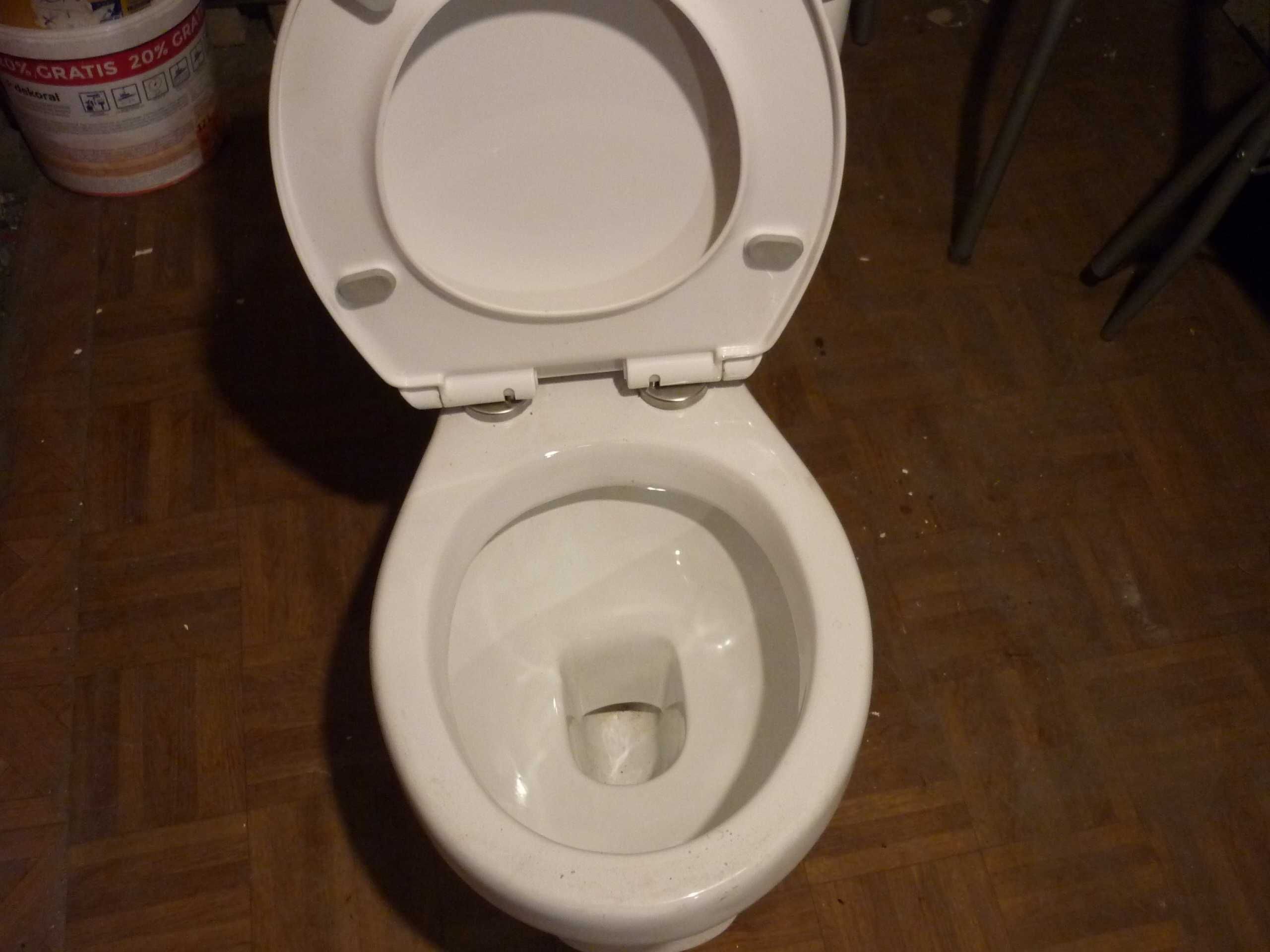 sprzedam wc kompakt