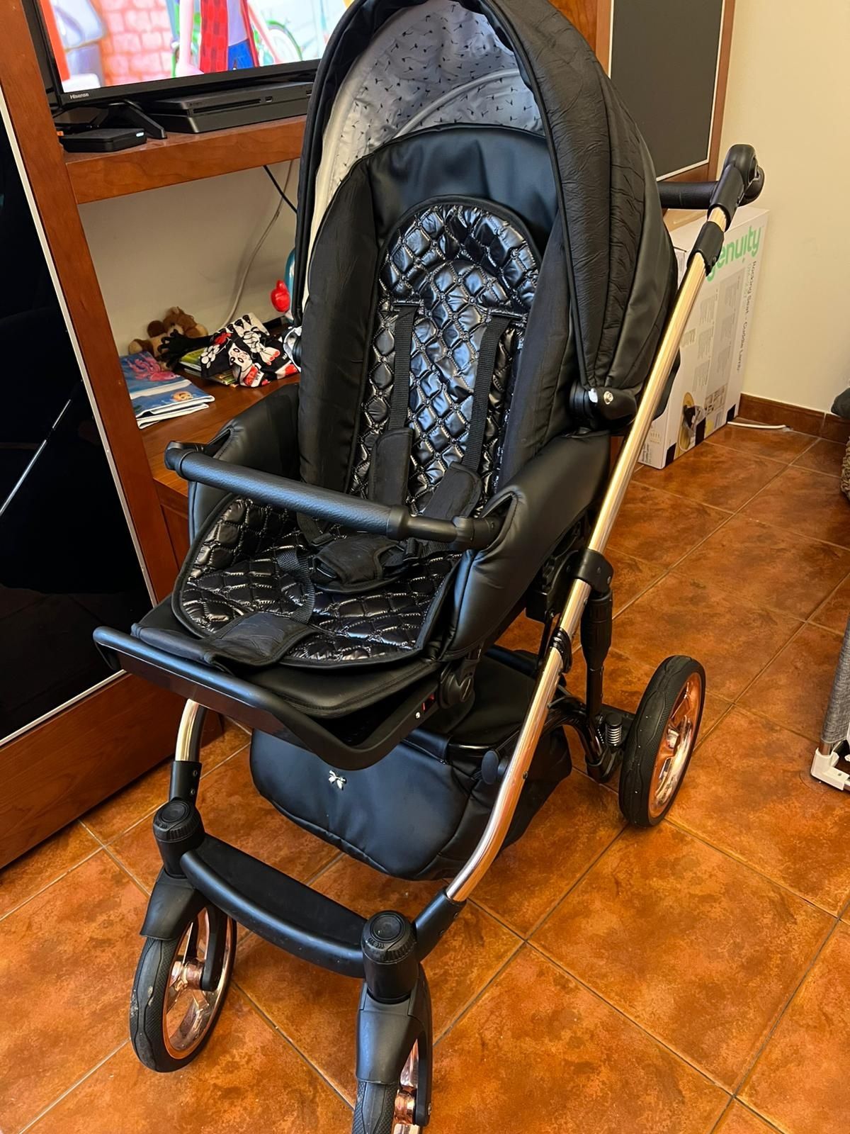 Carrinho de bebé  3 em 1 + base de isofix