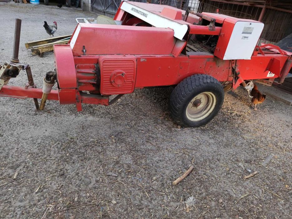 Sprzedam prasę kostkującą international case 440