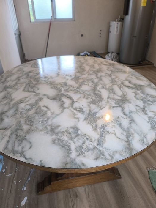 Mesa de cozinha em madeira