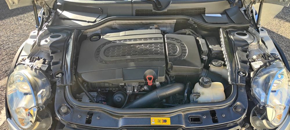 Mini coupé SD como novoo