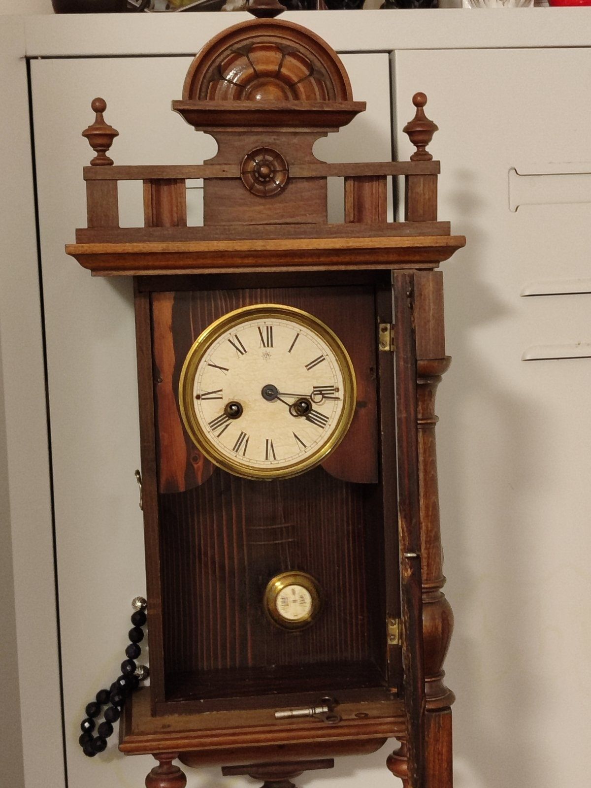 Продам старинные настенные часы Junghans  Германия
