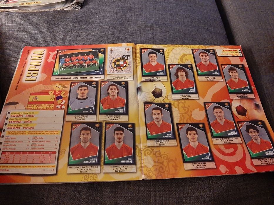 Caderneta de cromos Euro 2004 completa
