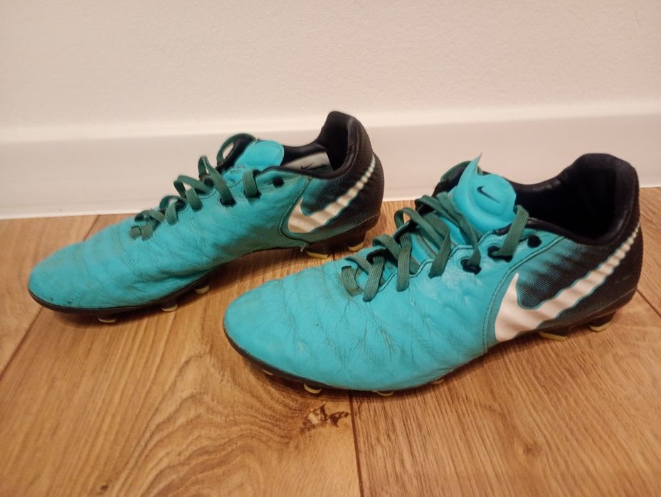 Nike Tiempo 38 24cm korki
