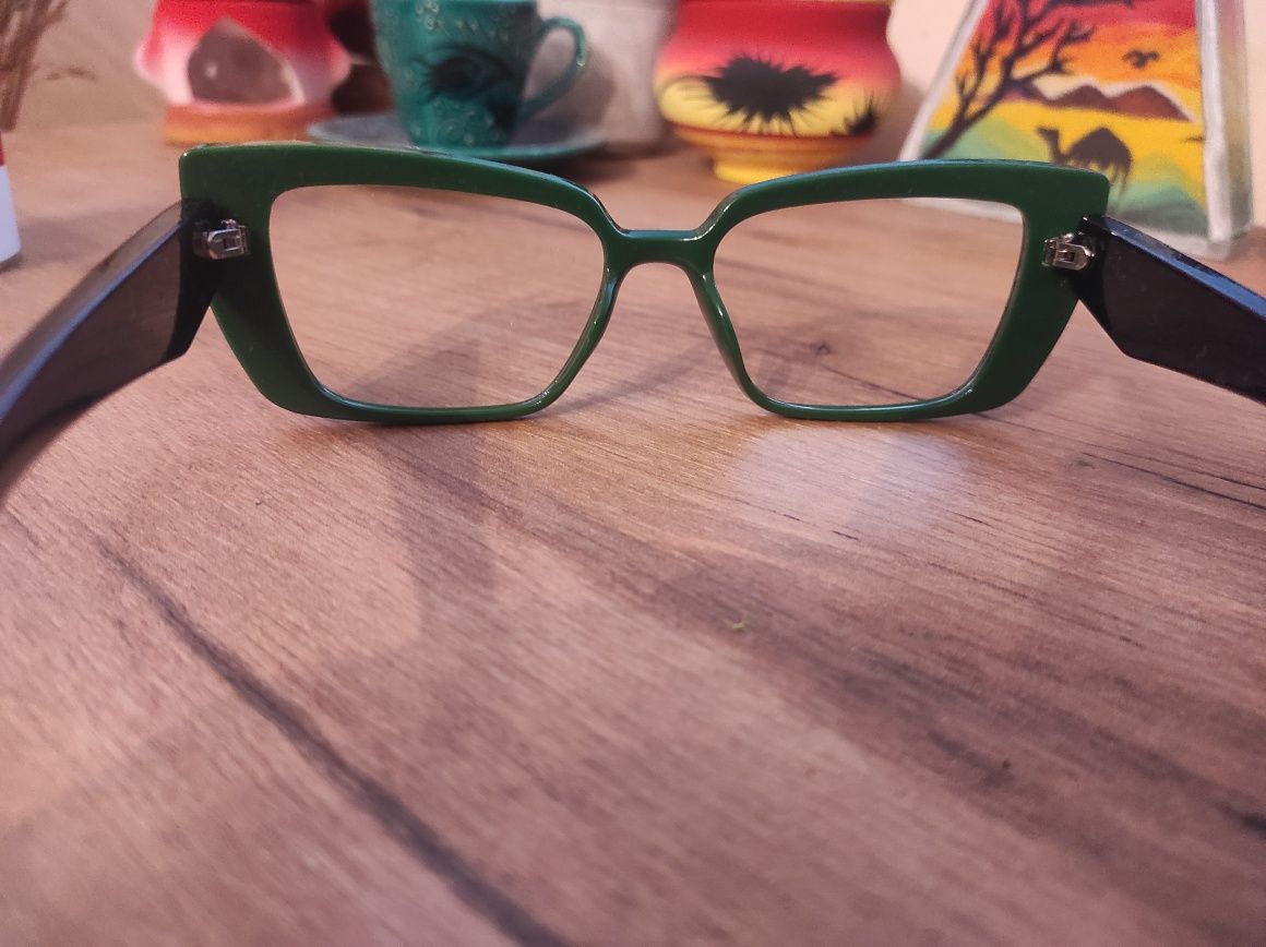 Okulary zielone kocie oczy oprawki z pazurem nowoczesne modne