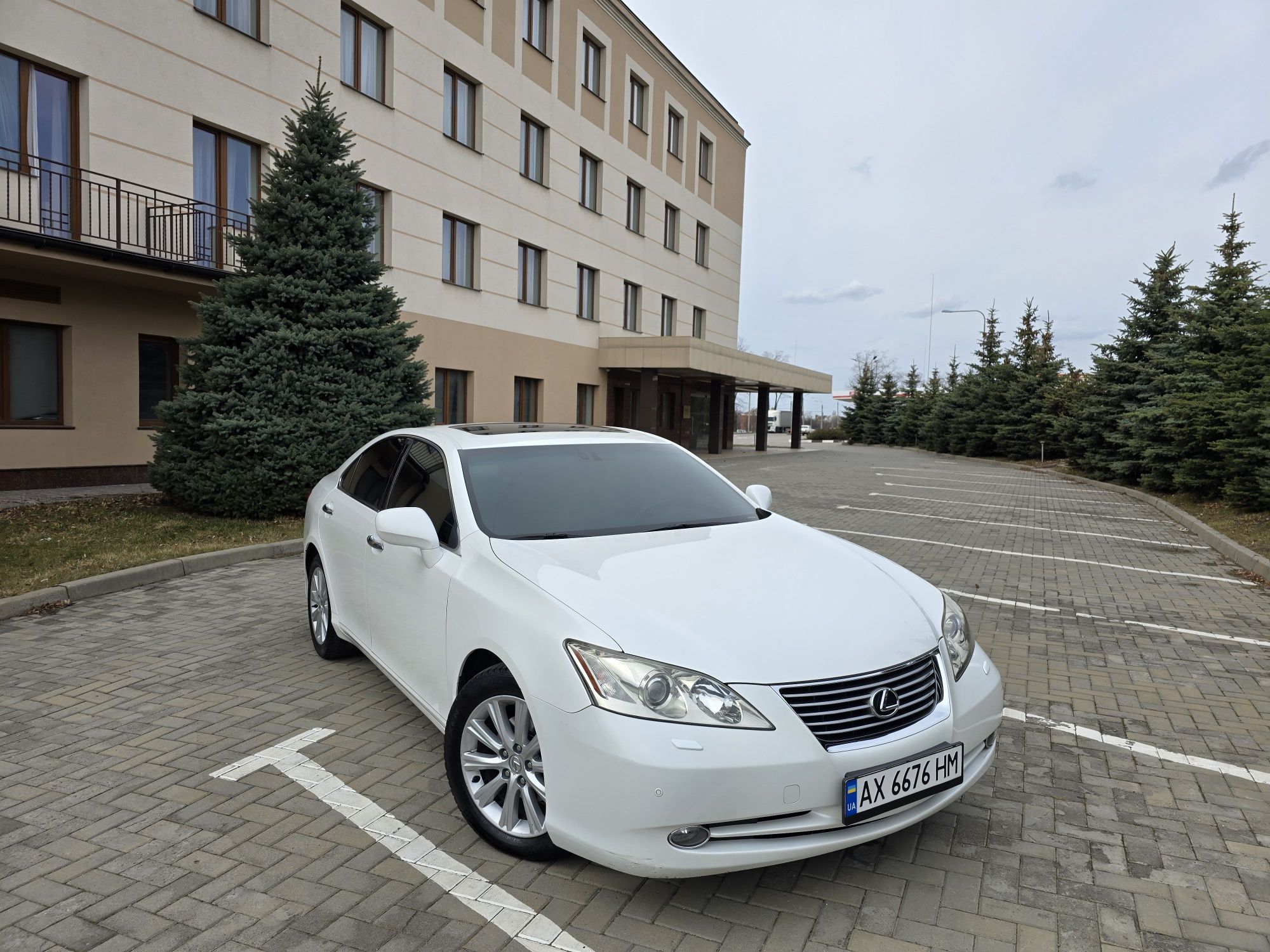 Официальный Lexus ES350