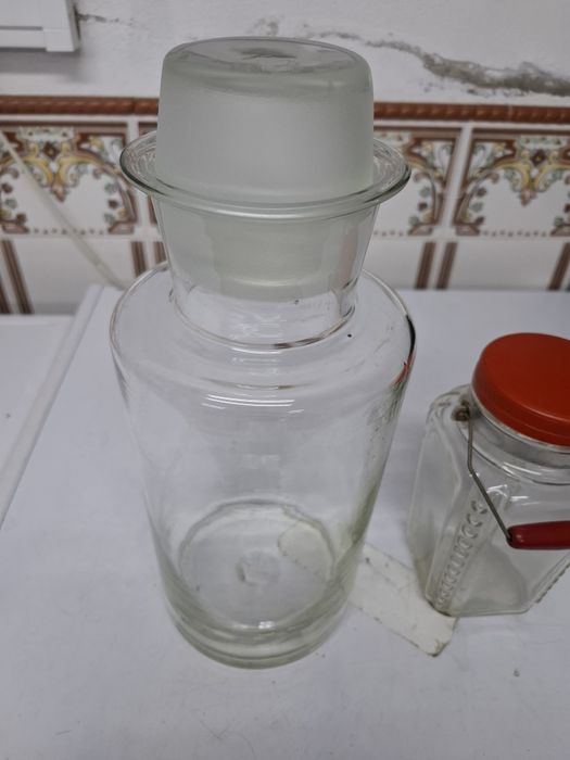 Três Frascos antigos