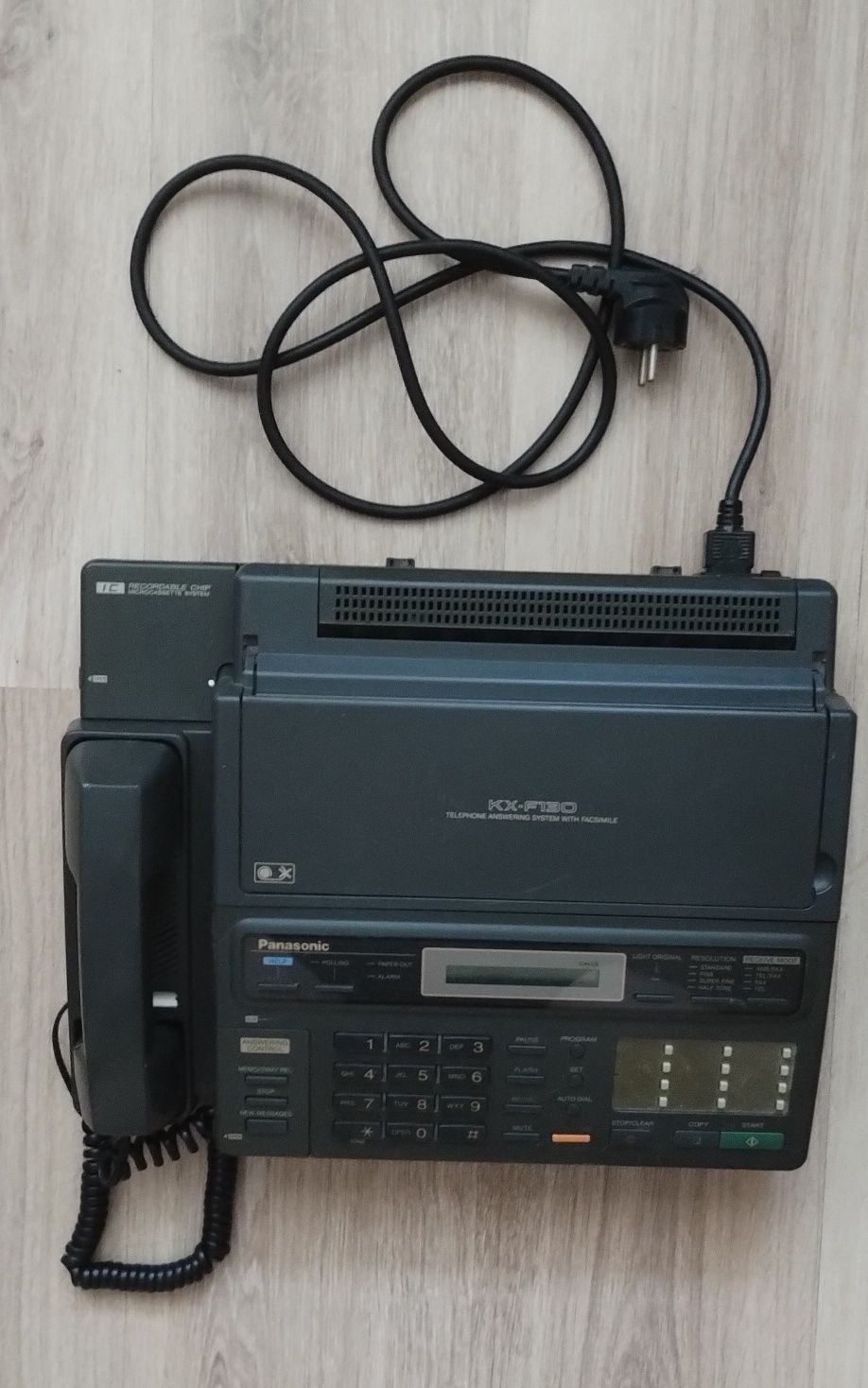 Телефон/факс Panasonic KX-F130