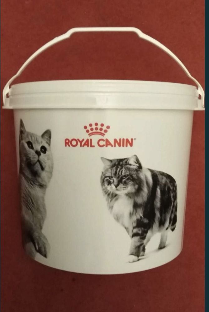 (1x Duzy • male‼️ Royal Canin • Zamykany Pojemnik na KARMĘ Kot do 10kg