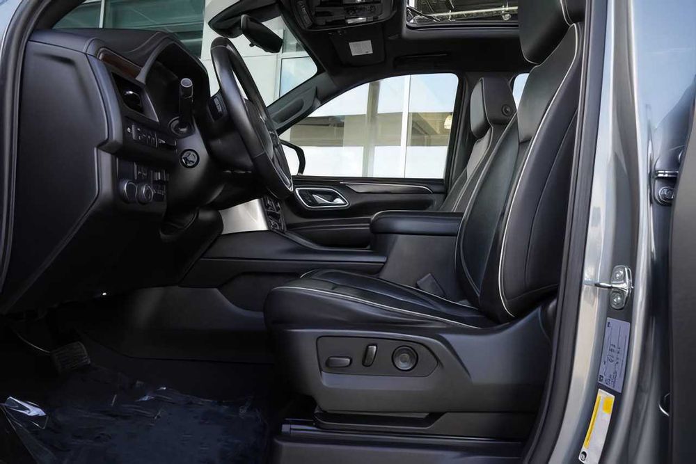 Chevrolet Tahoe      2021