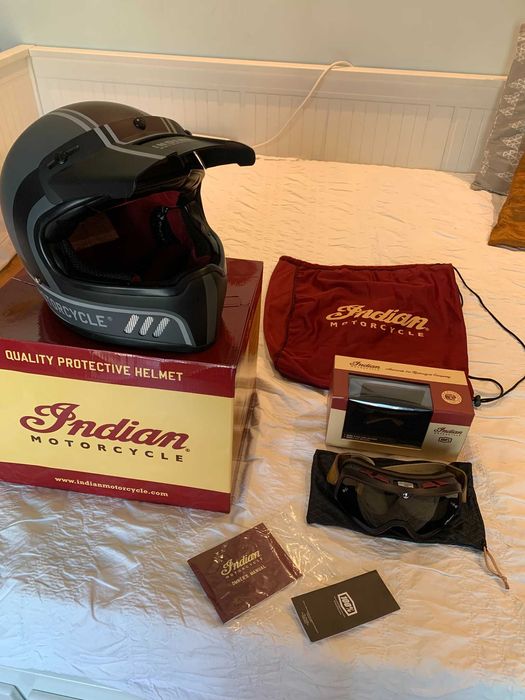 Kit Indian Motorcycle – Capacete, Óculos e Luvas