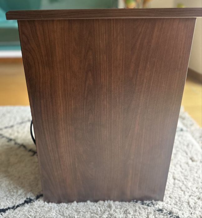 2 mesas de cabeceira Ikea