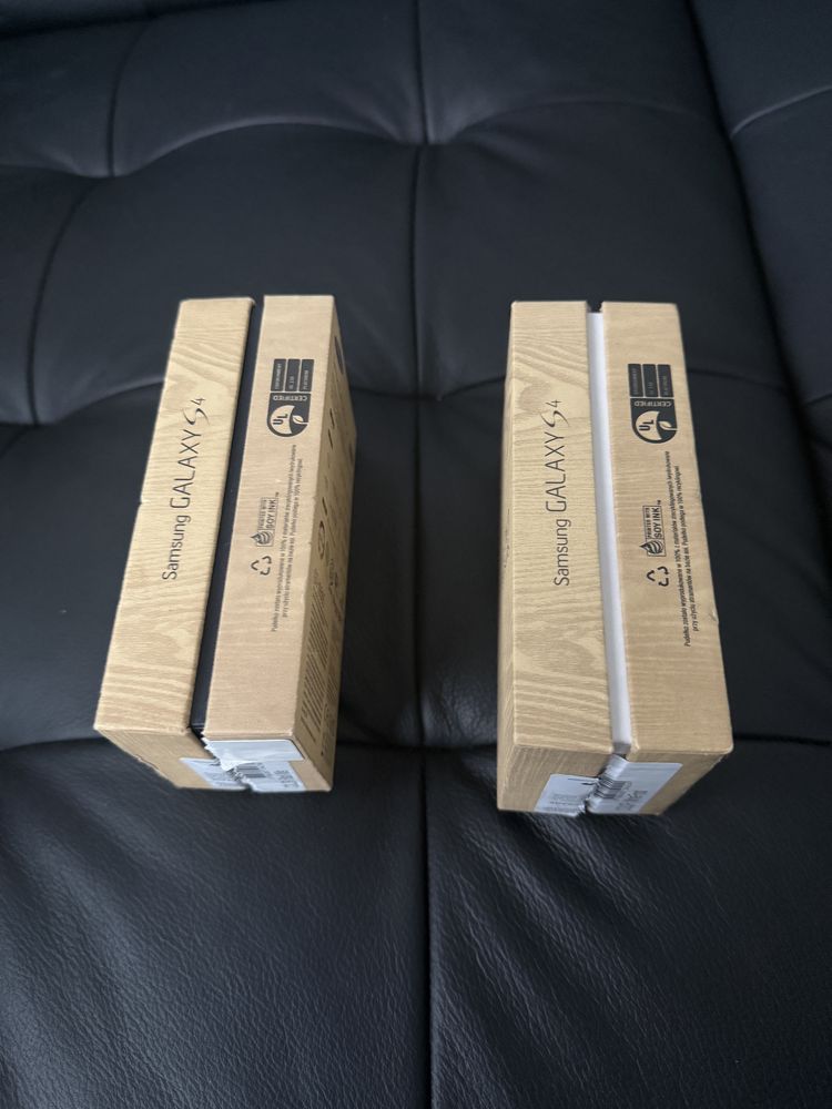 Pudełko Samsung Galaxy S4+ słulchawki gratis