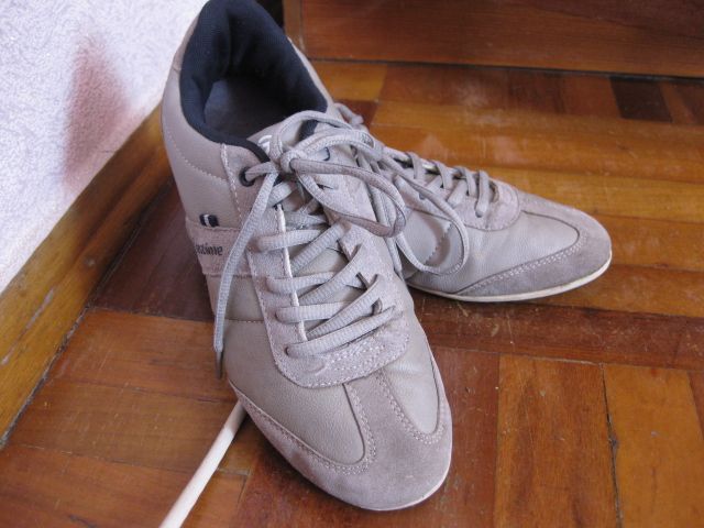 Продам кроссовки ТМ Restime.