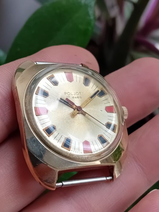 Часы Полет "Погон" 17 камней в позолоченные корпусе Аи10 СССР