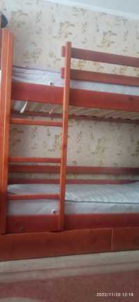 Дитяче двох поверхове ліжко,продається з матрацами