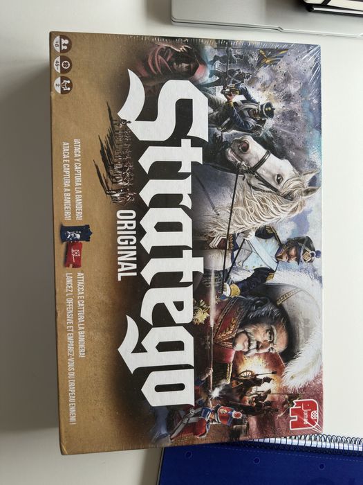 Jogo de tabuleiro Stratego