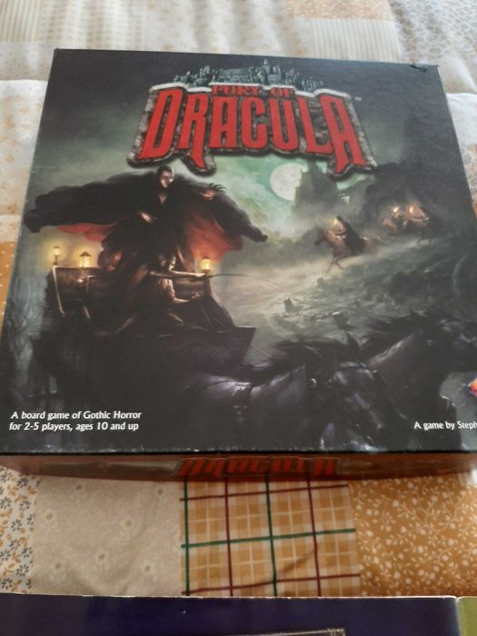 Fury of Dracula com instruções em português e bonecos pintados