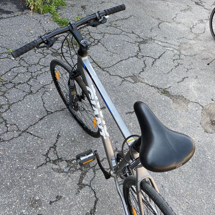 Городской велосипед giant roam.