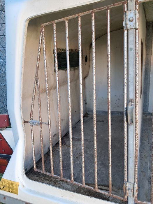 Przyczepka do przewozu zwierząt