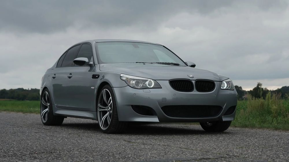 BMW M5 Duży serwis, Bogato wyposażona, Head-up, Alcantara