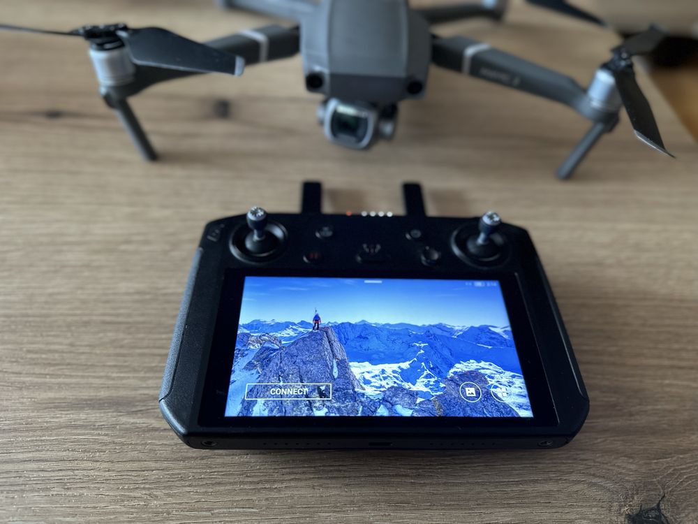 DJI Mavic 2 Pro + Smart Controller dron