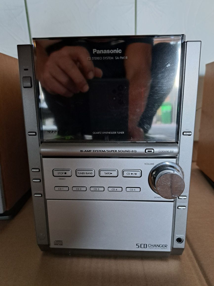 Spdzedam mini wieżę Panasonik SC-PM 1O.k