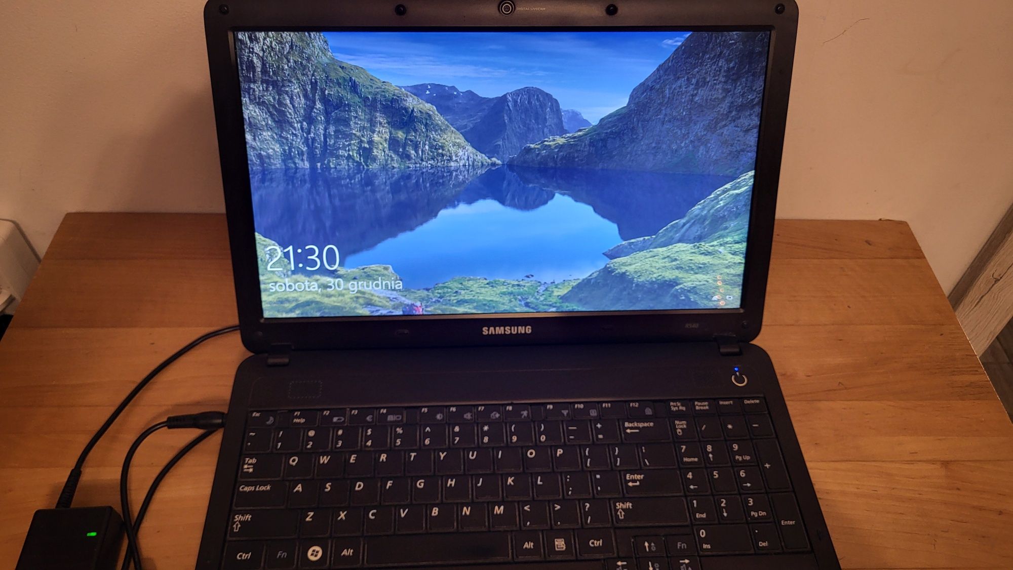 Laptop Samsung R540