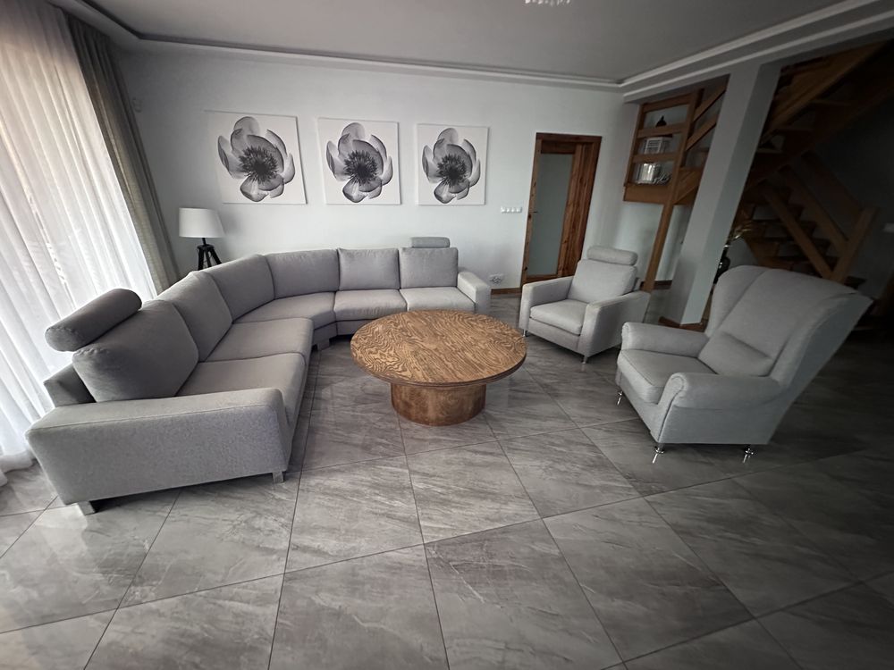 Kanapa narożna  duża  250x250 plus dwa fotele firmy sits
