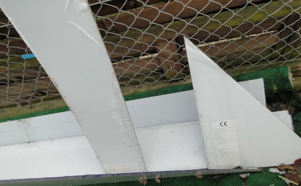 Poliwęglan lity przeźroczysty 6mm 2UV - różne kawałki