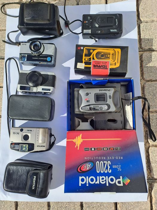 Conjunto de máquinas fotográficas antigas