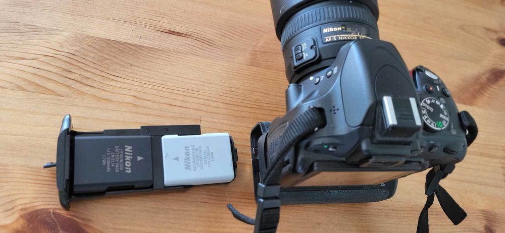 Nikkon D5100 + 3 obiektywy + statyw+ Grid na 2 baterie/ Niski przebieg